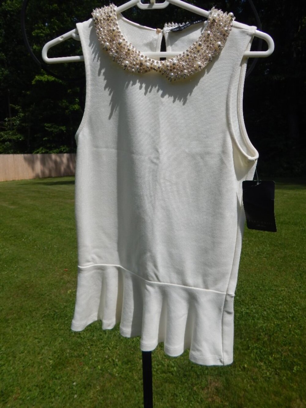 NWT Zara off white/cream sleeveless shirt with faux pearls and gold.